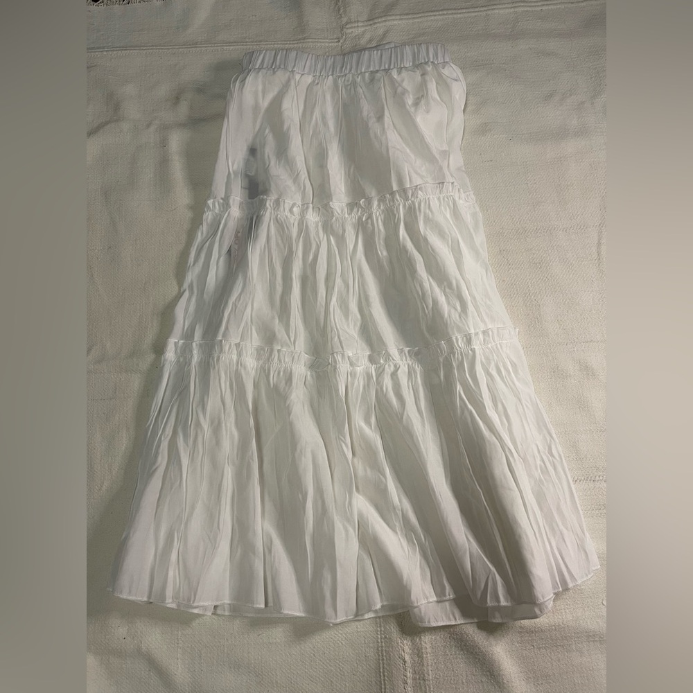 Elegant White Tiered Skirt